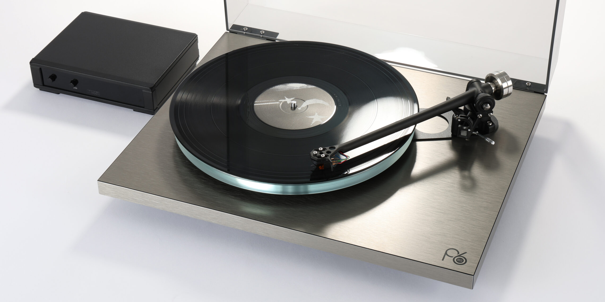 фото  виниловые проигрыватели Rega Planar 6 RS
