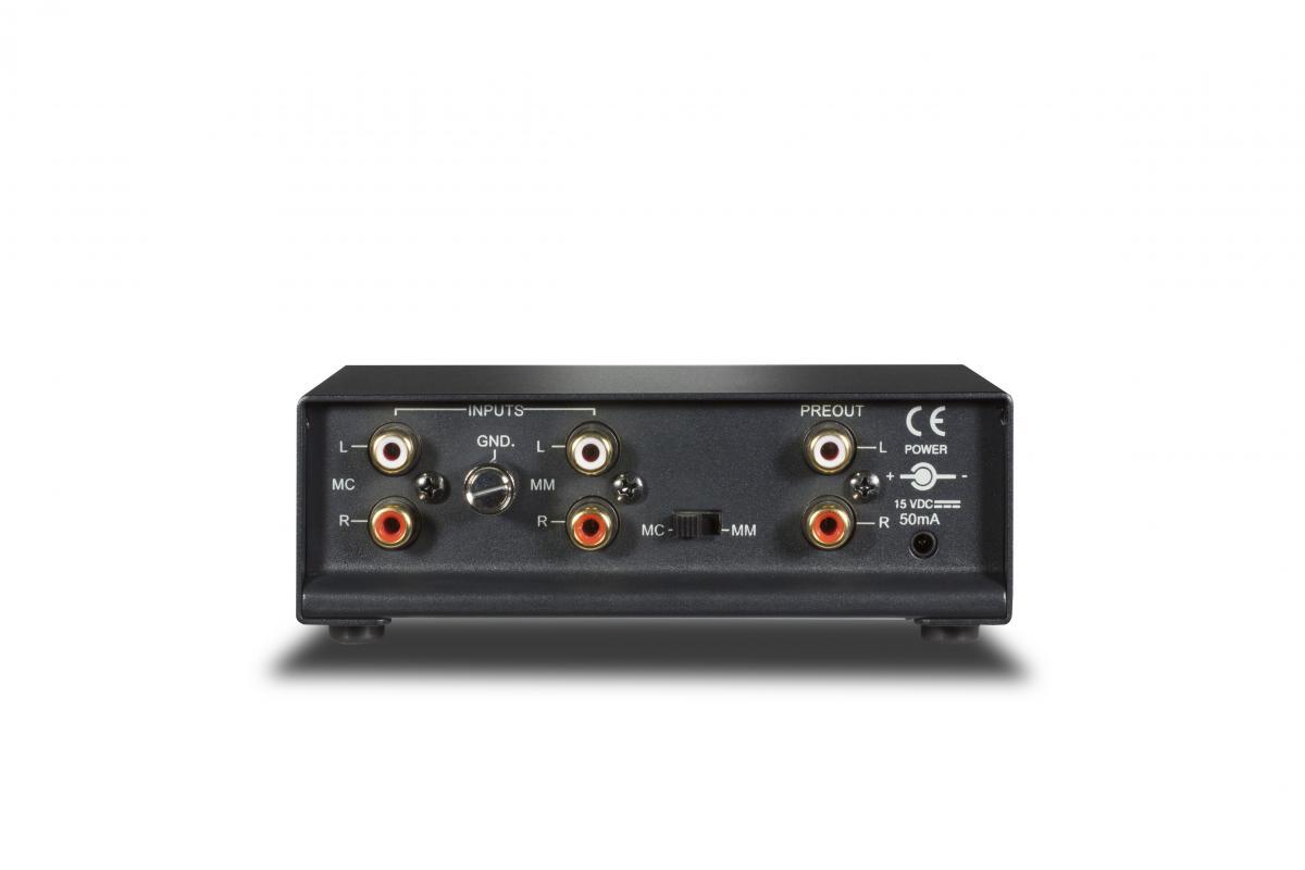фото предварительные усилители NAD PP2e
