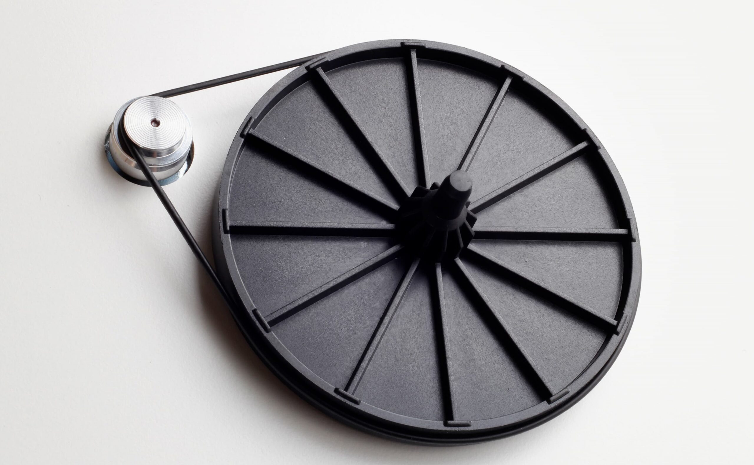 фото виниловые проигрыватели (lp) Rega Planar 1 PLUS