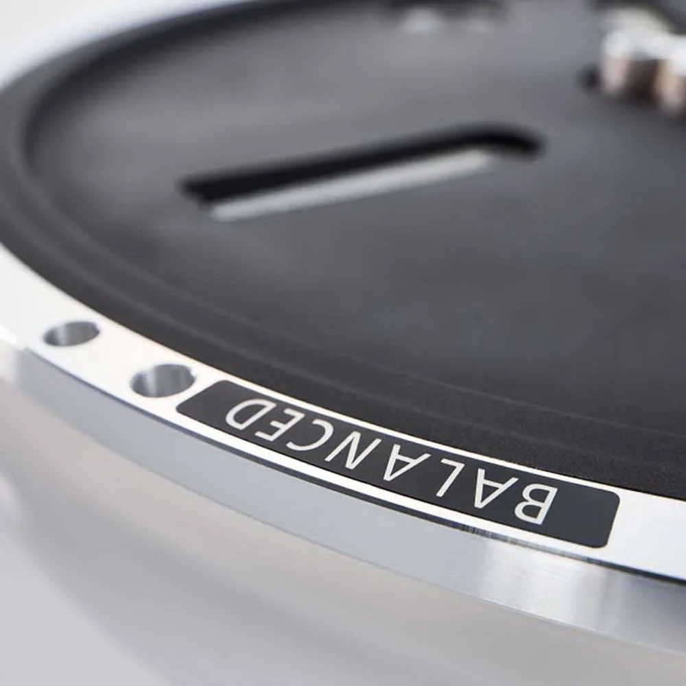 фото  виниловые проигрыватели Technics SL 1300 GEE
