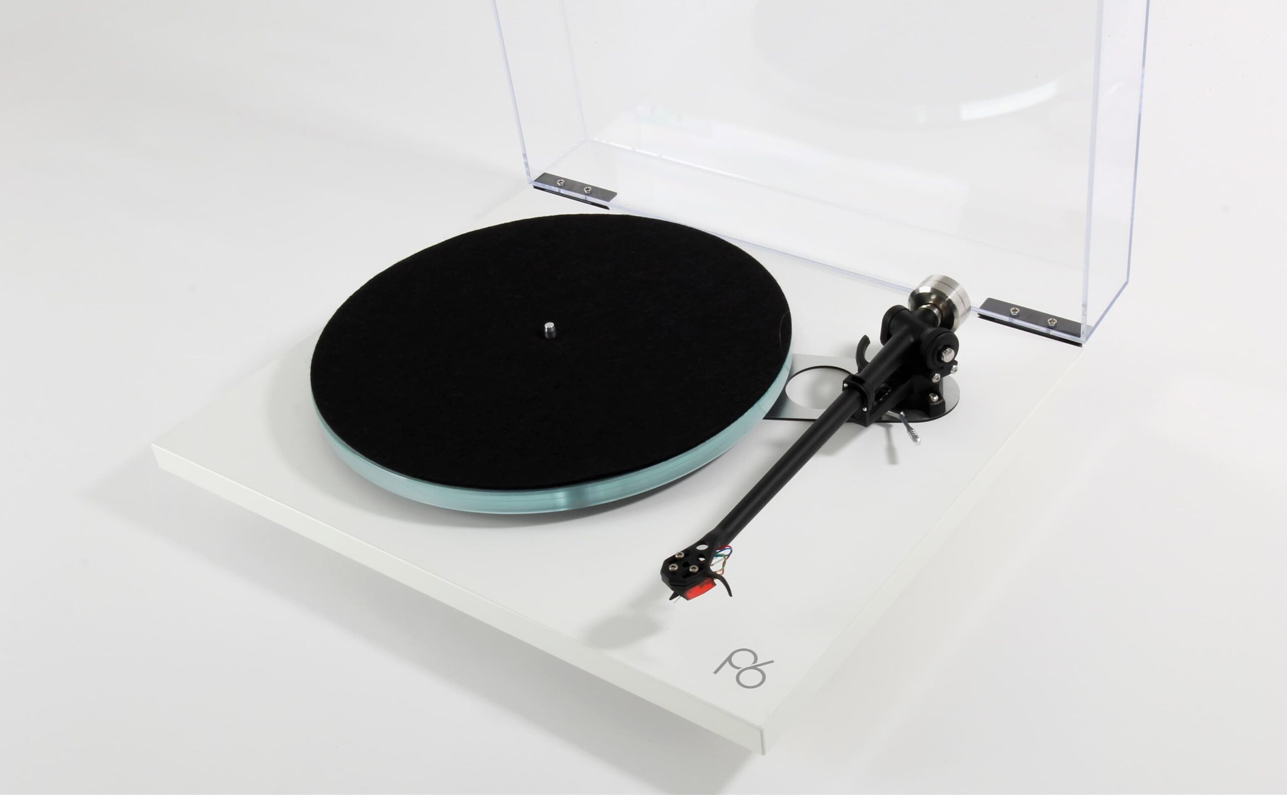 фото  виниловые проигрыватели Rega Planar 6