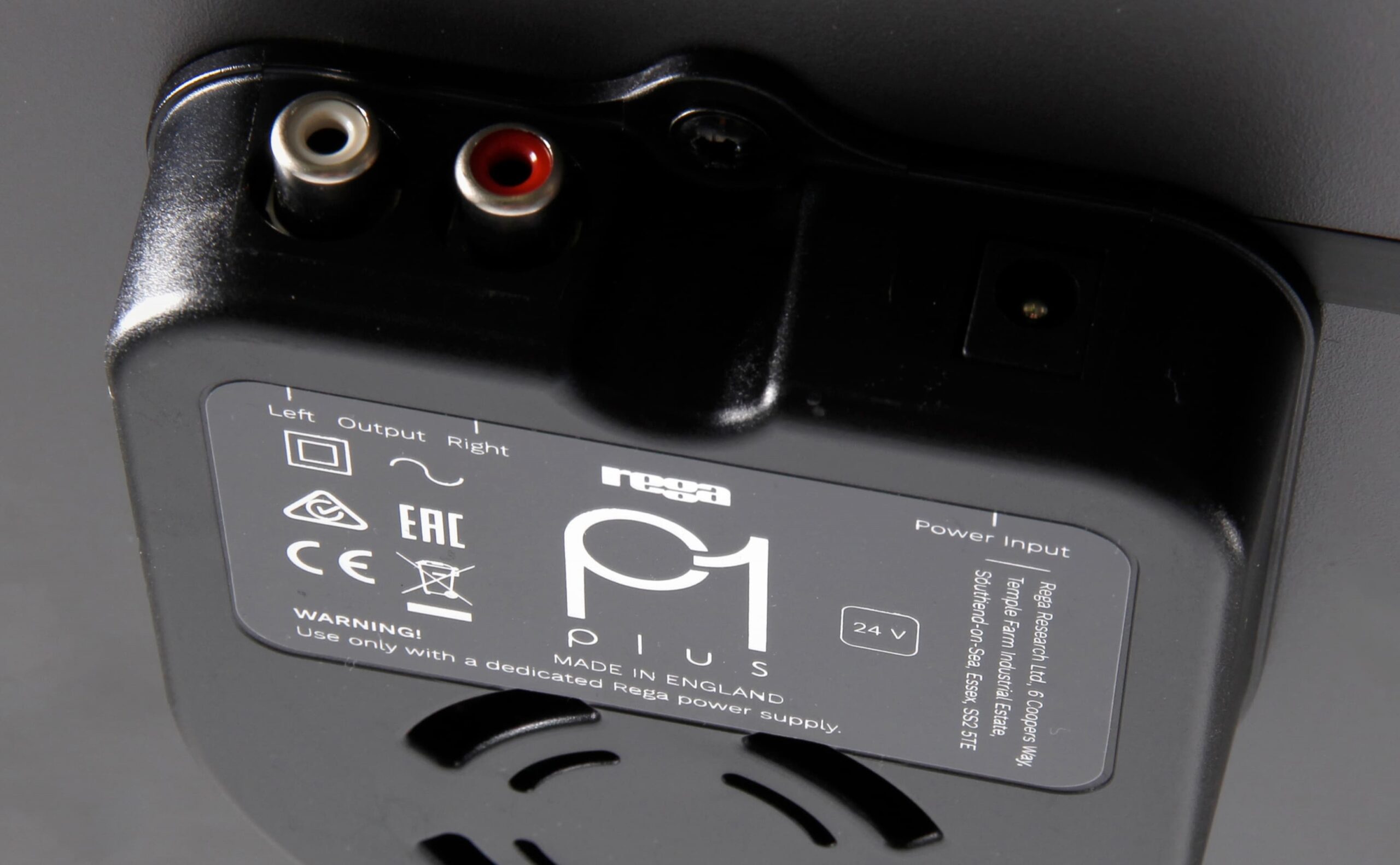 фото виниловые проигрыватели (lp) Rega Planar 1 PLUS