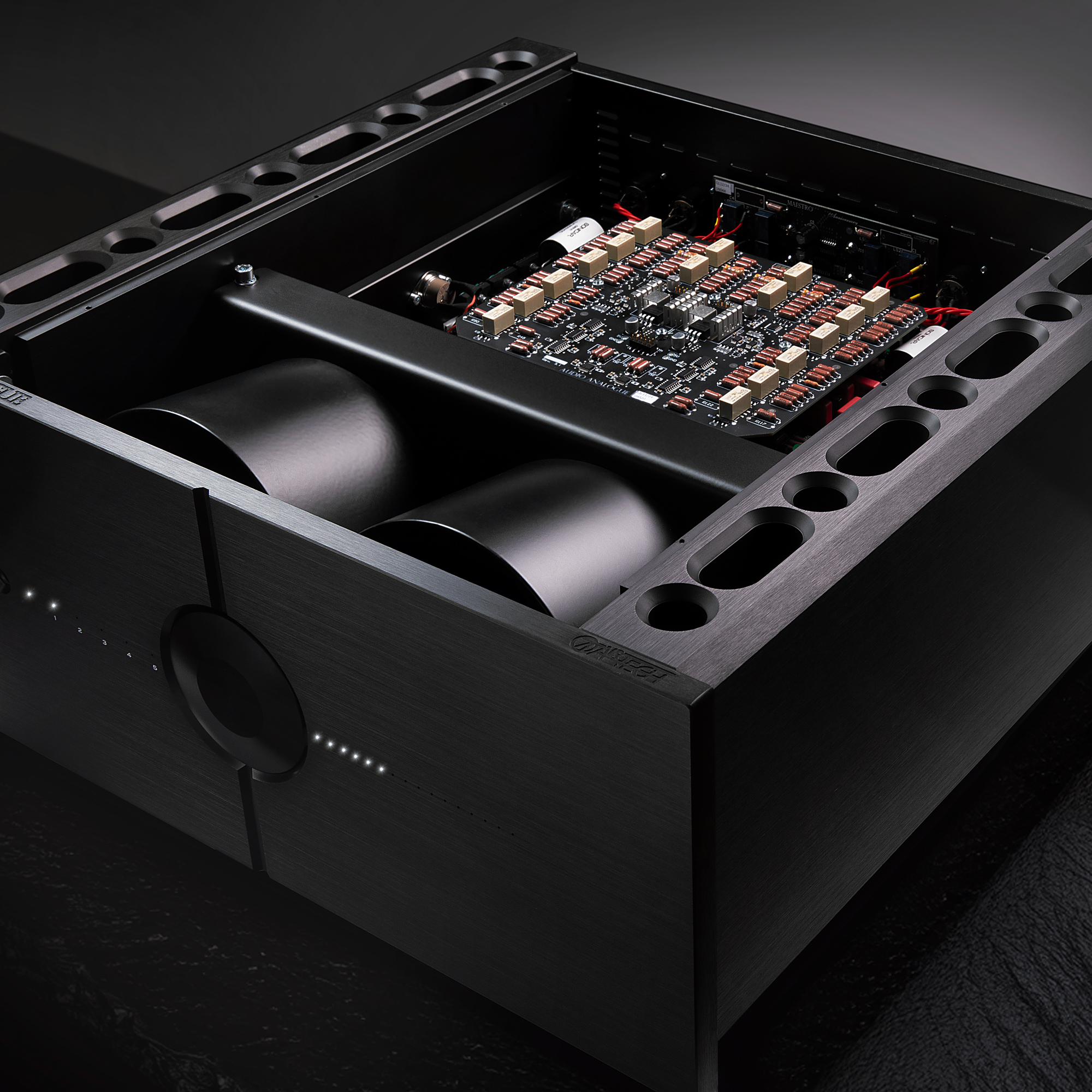 фото интегральные (полные) усилители Audio Analogue Maestro 2.0 Anniversary