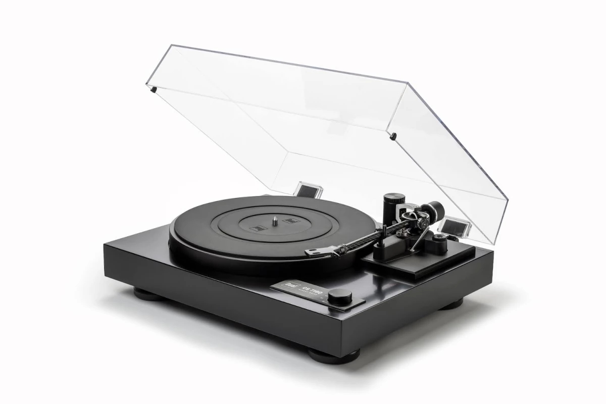 фото виниловые проигрыватели (lp) DUAL CS 718 Q