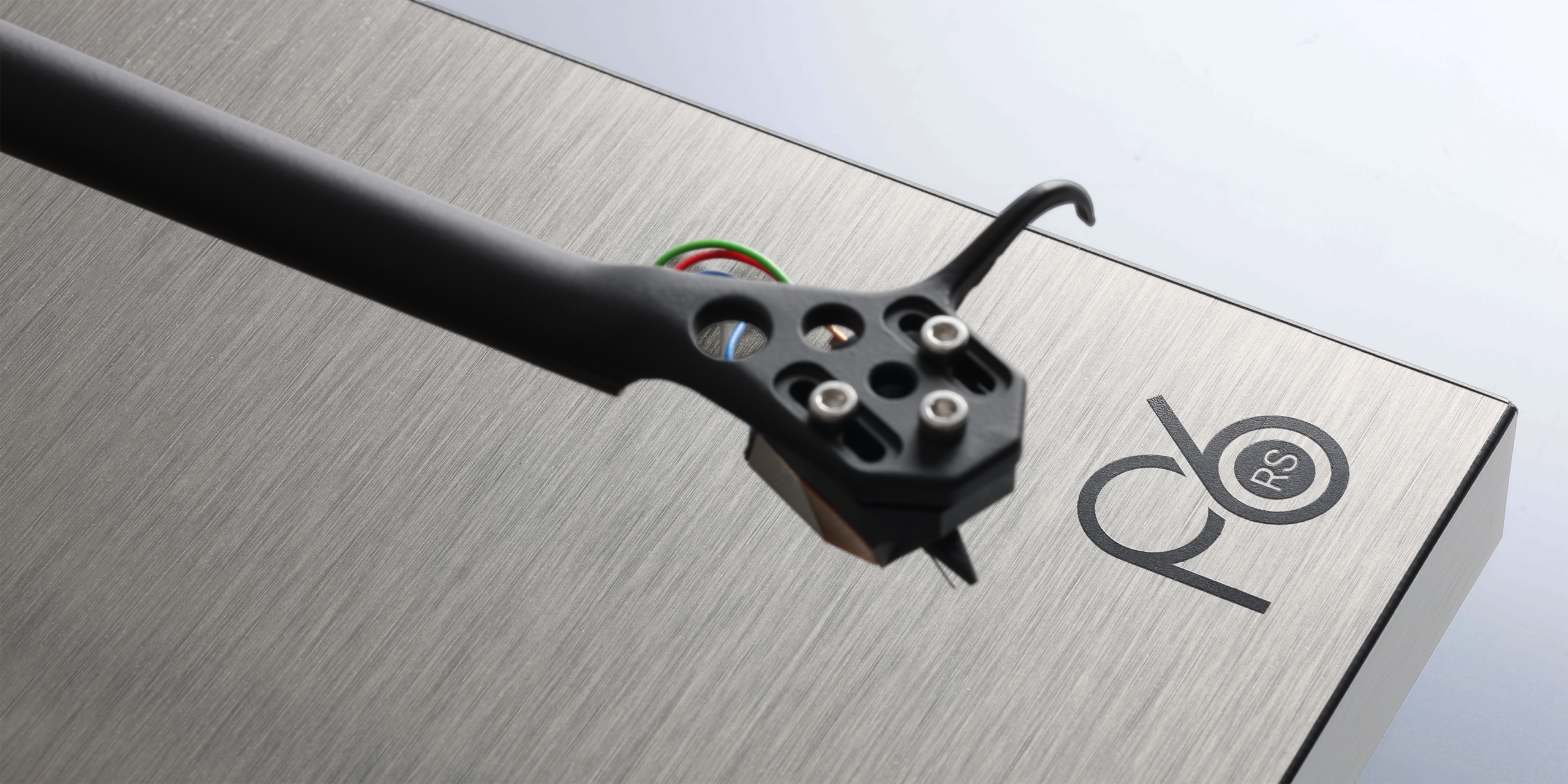 фото  виниловые проигрыватели Rega Planar 6 RS